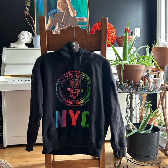 Black NYC Graphic Hoodie - Picture 14 of 14